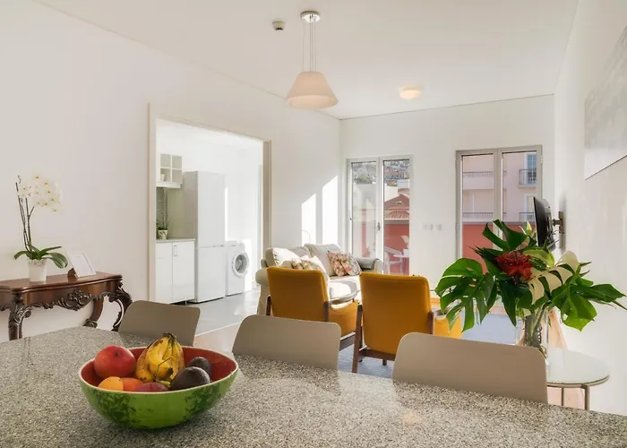 Casa Da Praca - By Casas Na Ilha פונשל