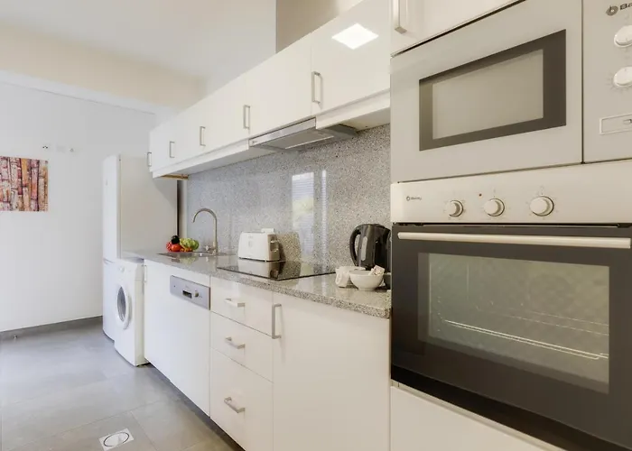 Casa Da Praca - By Casas Na Ilha פונשל