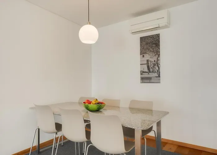 Casa Da Praca - By Casas Na Ilha פונשל