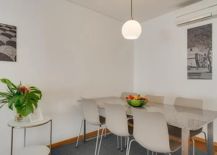 Casa Da Praca - By Casas Na Ilha *